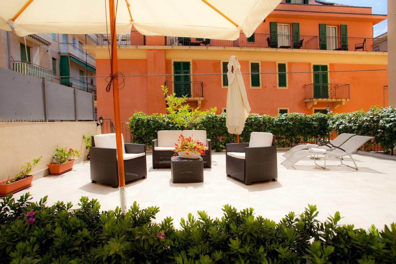 Hotel Lydia Alassio Ngoại thất bức ảnh